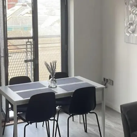 2 Bed Modern Apartment Swansea Exterior photo