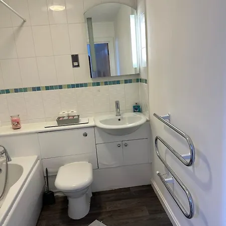 2 Bed Modern Apartment Swansea Exterior photo