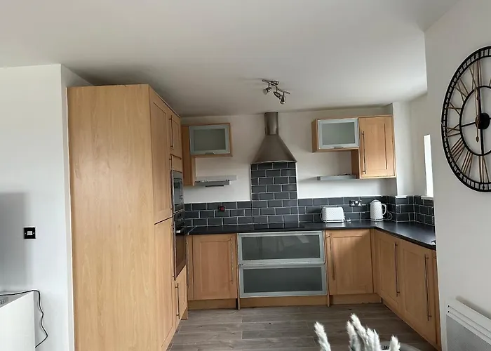 2 Bed Modern Apartment