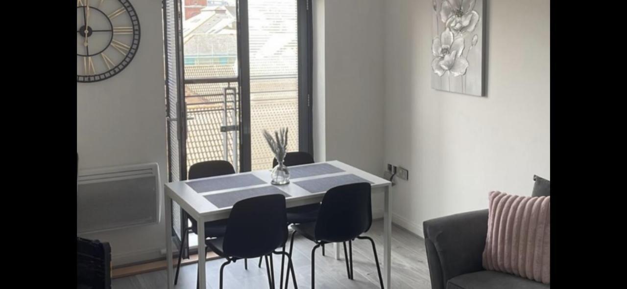 Appartement 2 Bed Modern Swansea