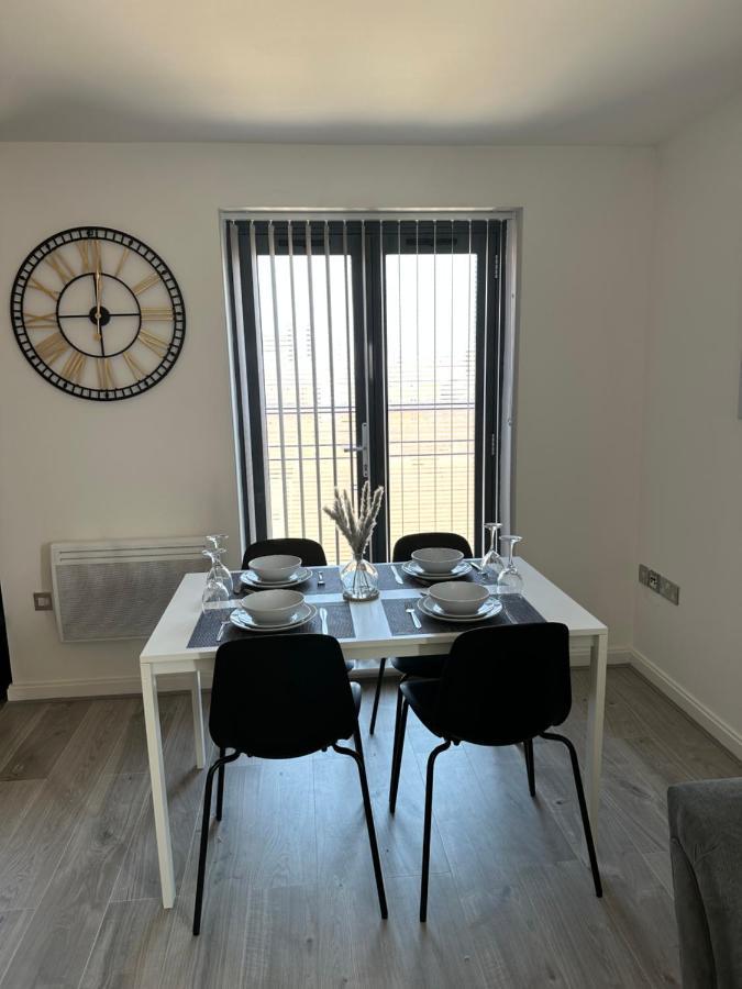 2 Bed Modern Apartment